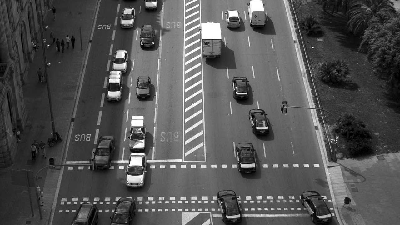 インフラエンジニアのコミュニケーション術|技術を非技術者に説明するスキルの磨き方